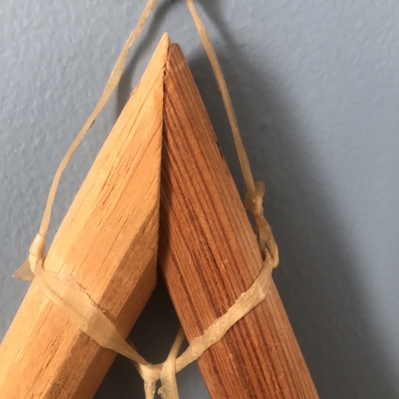 Rustic handpainted on leather & wood sticks frame Native American oil painting - Picture 11 of 16